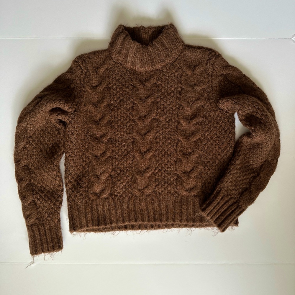 American Eagle Mock Turtleneck - slight crop - sizeM - brown cableknit soft wool